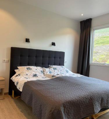 Adaldalur House | Vestmannsvatn Guesthouse