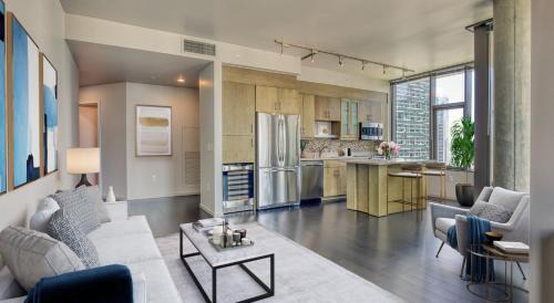 Belltown Apartment | Via 6