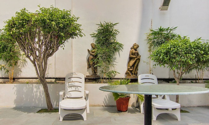 Faridabad Hotel | Vibe By The Lalit Traveller