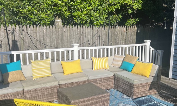 Ocean Township House | Vibrant Asbury Park Escape—Beach, Music, Art, and Dining at your doorstep.