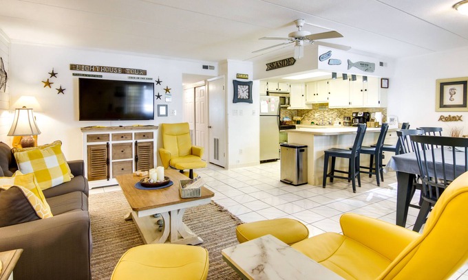 Midtown Ocean City Condo | Vibrant Ocean City Vacation Rental: Walk to Beach!