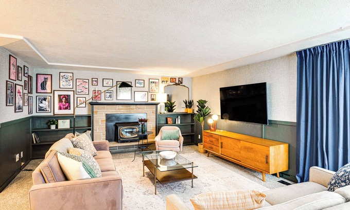 Central Tacoma House | Vibrant Tacoma Retreat, Near Point Defiance Park!