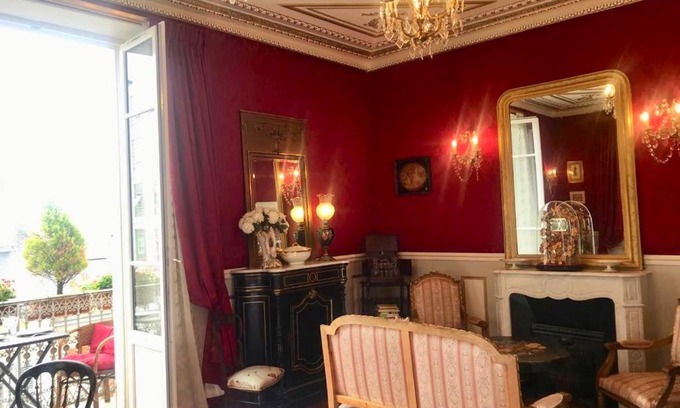 Thermal Apartment | VICHY LUXE NAPOLEON III