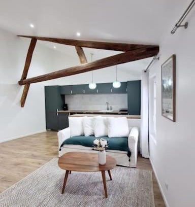 Saint-Dizier Apartment | Victoire émeraude 301 hôtel de ville