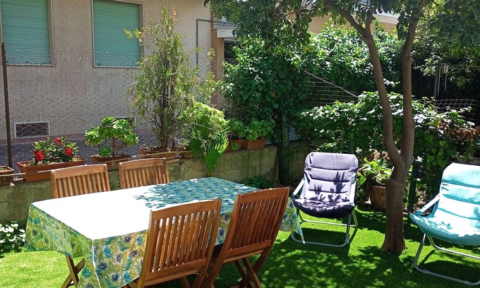 San Bartolomeo al Mare House | VICTOR APARTMENT 100 METERS FROM THE BEACH