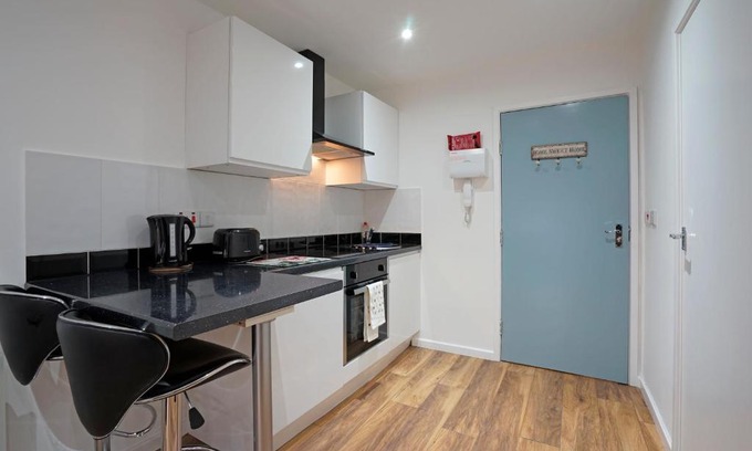 Leeds City Center Apartment | Victoria House Apartments