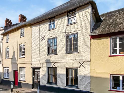 Chulmleigh House | Victoria House