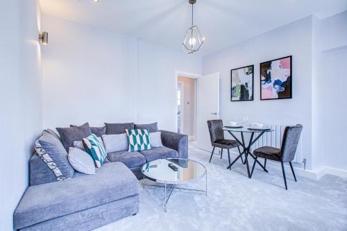 Pimlico Apartment | Victoria Secret by Artsy