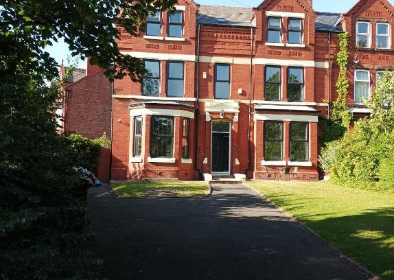 Bootle Bed & Breakfast | Victorian Renovation Room 3