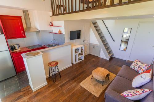 Antibes City Centre Apartment | Vieil Antibes Duplex lumineux vue imprenable - Climatisé