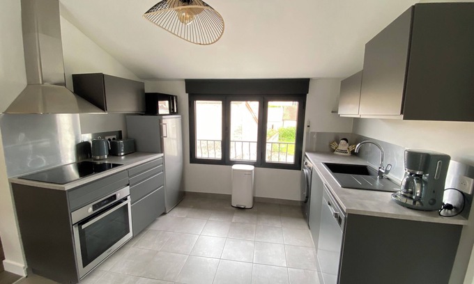 Etrechy Apartment | " Viens je Temmène "