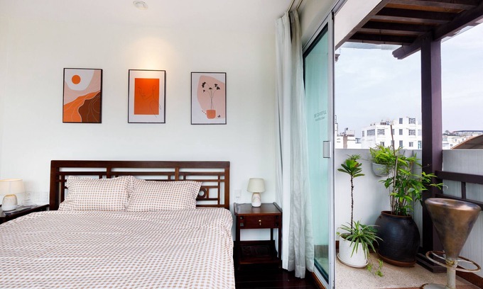 Old Quarter Apartment | VietHOME - Rooftop Lake view