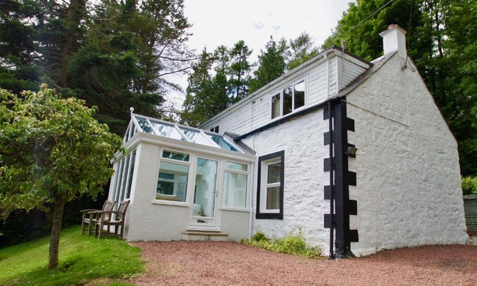 Lochearnhead House | View Cottage
