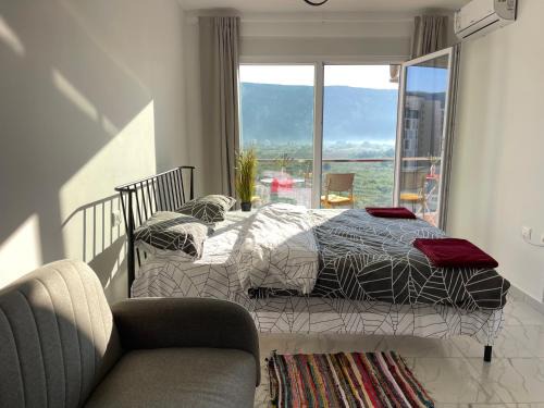 Shengjin Apartment | View of flamingos