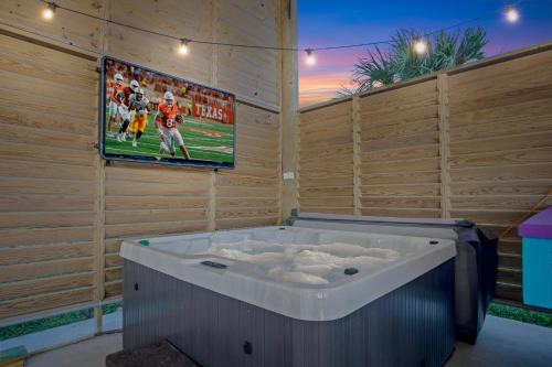 Port Bolivar House | Views! Beachside, Hot Tub, Arcade, Family Beach Retreat with Fun for Every Age!