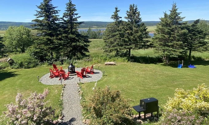Harvey Apartment | Views, near famous attractions Fundy's Lost Lobster Apartment