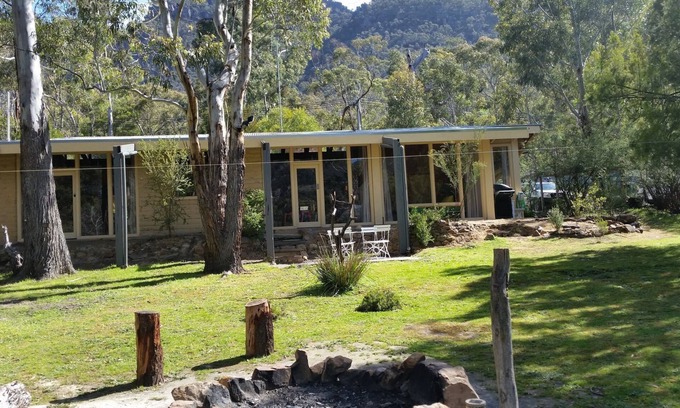 Halls Gap House | Views on High Road - ideal family getaway