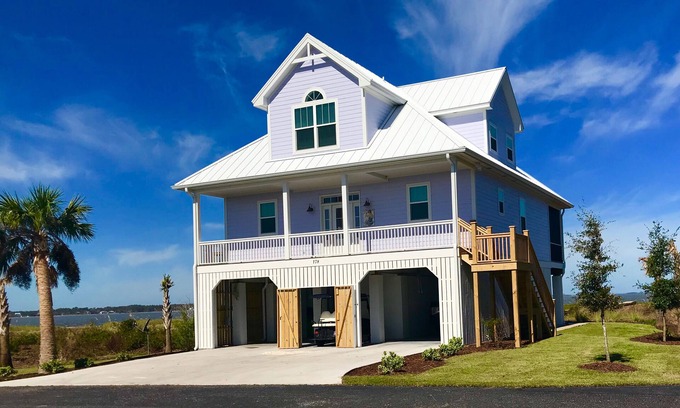 Beachwalk House | VIEWS VIEWS VIEWS! BEACHFRONT 4 Bdrm Home. Pvt Boardwalk to Beach. Golf cart!