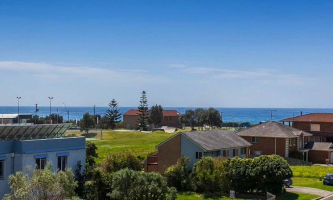 Gerringong Apartment | Viewtiful Unit - Stay 3 nights only pay for 2!