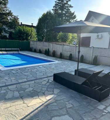 Veliko Gradiste Apartment | Vikendica sa bazenom Beli bagrem
