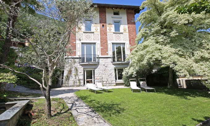 Oliveto Lario Villa | Villa Magnolia - lakeside with private access to the lake