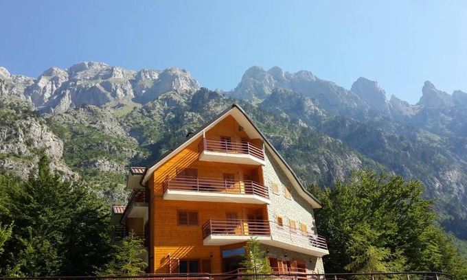 Kukes County Hotel | Vila Dini