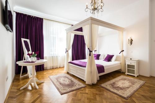 Center House | Vila Mărioara