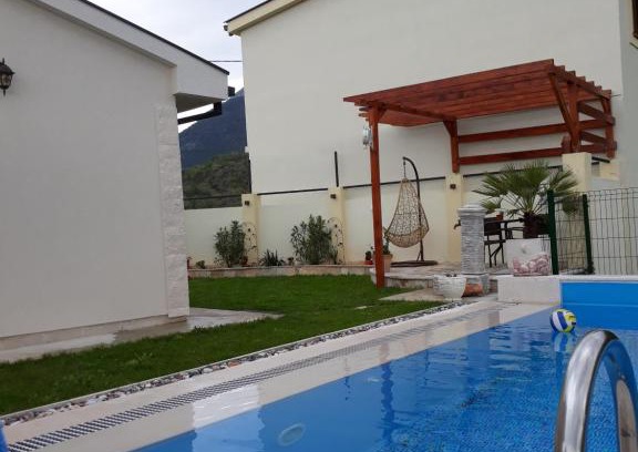 Radanovici Villa | Vila Pelinovo