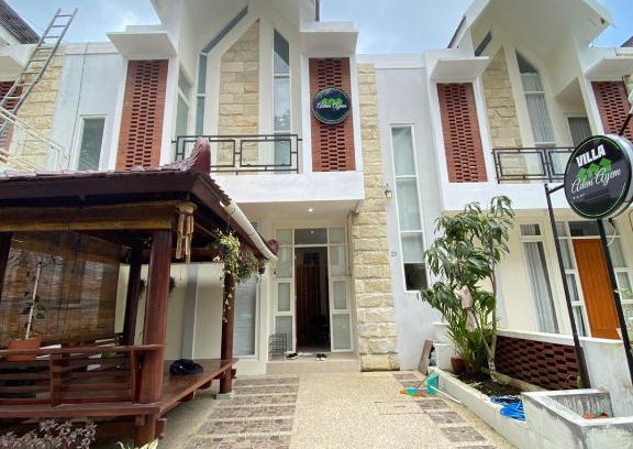 Oro Oro Ombo Villa | Vila Permata Adem Ayem
