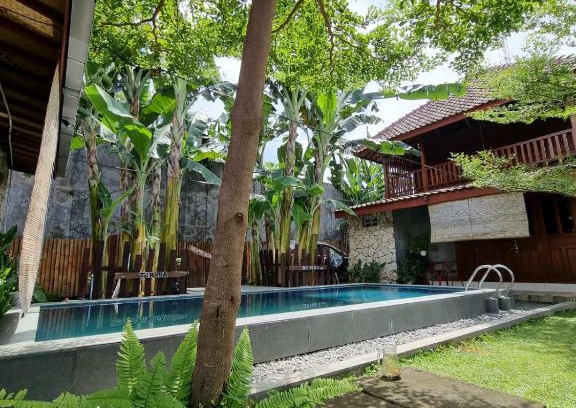 Pogung Lor Villa | Vila Raja Banana Leaf Mlati