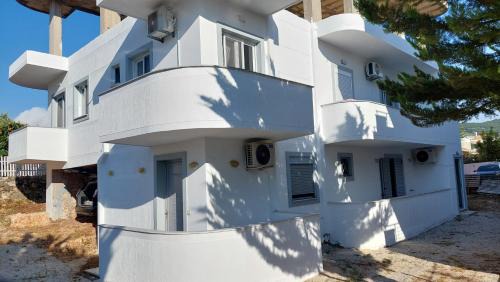 Ksamil House | Vila REJANA