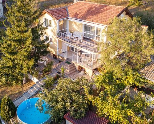 Varna House | Vila Sofia - Pool, Sauna & Nature Escape