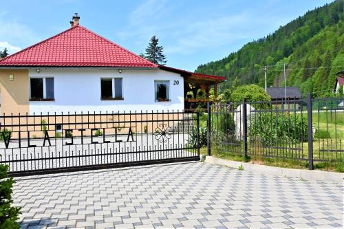 Bystra House | VILA Stella