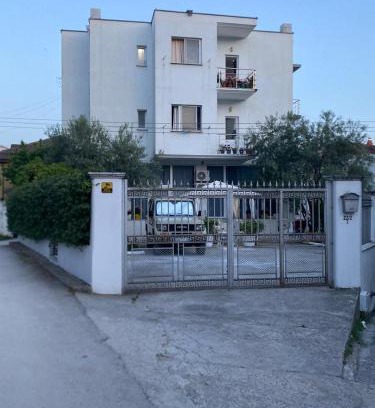 Tirana House | Vila-Tobi