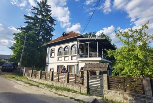 Corbeni House | vila zia
