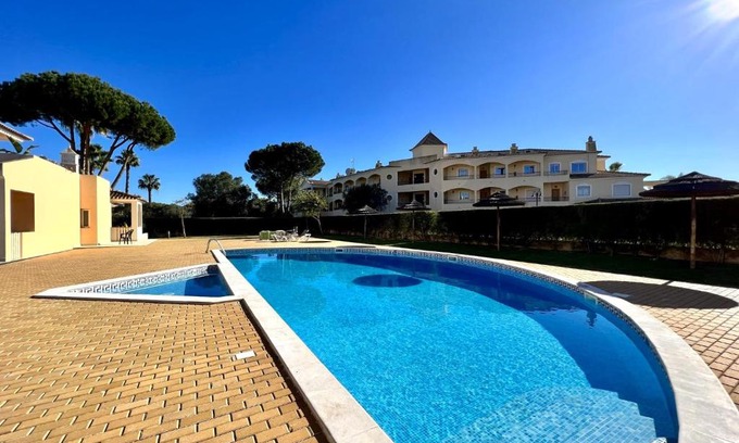 Vilamoura Apartment | Vilamoura Elegant With Pool by Homing