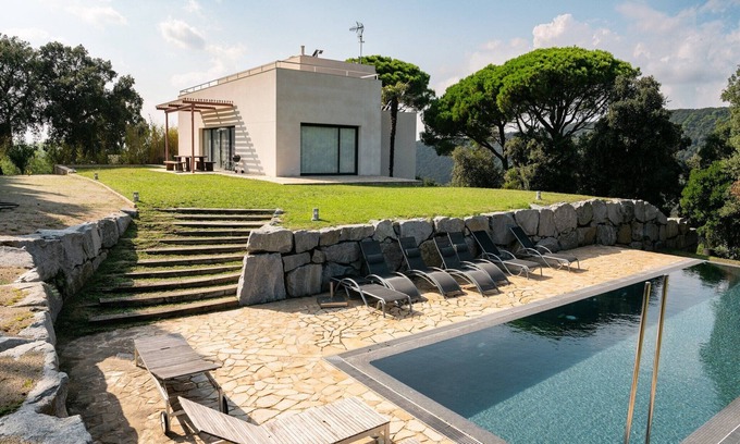 Sant Andreu de Llavaneres House | Villa in Spain with Private Pool