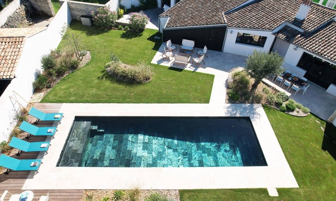Saint-Clement-des-Baleines Villa | Villa La Salière - City center