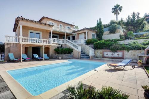 Frejus Villa | Villa élégante à Fréjus, Piscine