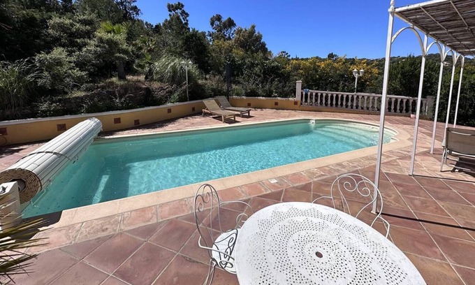 Plage de la Garonnette House | Villa 11 people with swimming pool