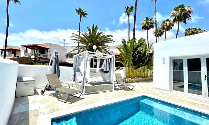 Costa Adeje Villa | Villa 12