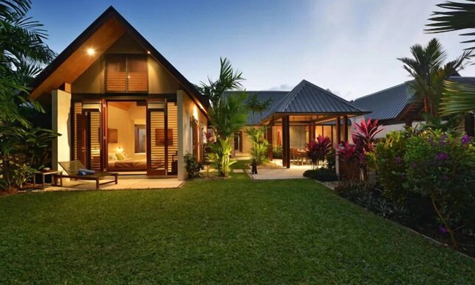 Port Douglas Villa | Villa 3, Private Tropical Balinese Style Luxury Resort Home