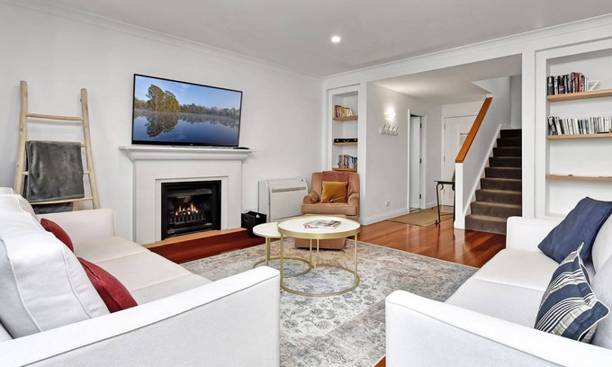Pokolbin Villa | Villa 3br Bella Vista Villa located within Cypress Lakes Resort