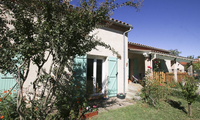 Los Masos Villa | Villa 4 faces large garden, quiet, mountain view, near river and lake