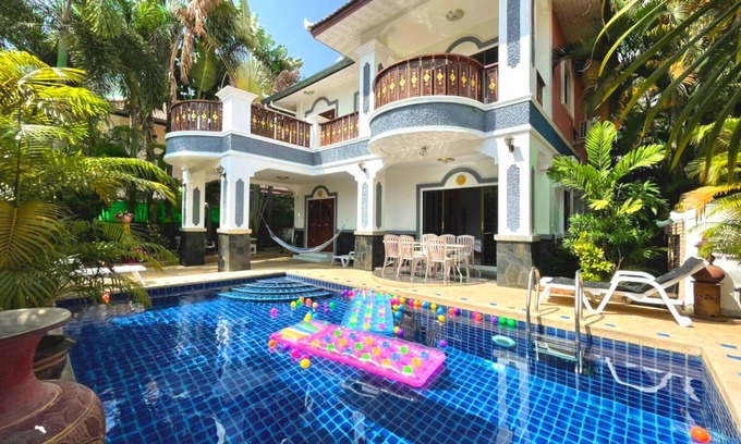 South Pattaya Villa | ⭐Villa 6 bedrooms with private pool 5 minutes Walking Streeteet and beaches