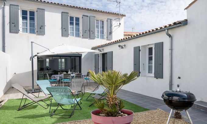 Le Bois-Plage-en-Re House | Villa 6 pers, town center and beaches of Bois Plage in D, not overlooked
