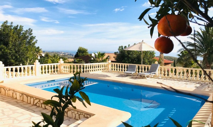 Cumbre del Sol Villa | Villa 6 pers. with pool and spectacular sea views, close to shops