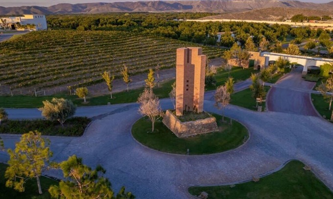 Parras de la Fuente Villa | Villa 6BR Pueblo Parvada