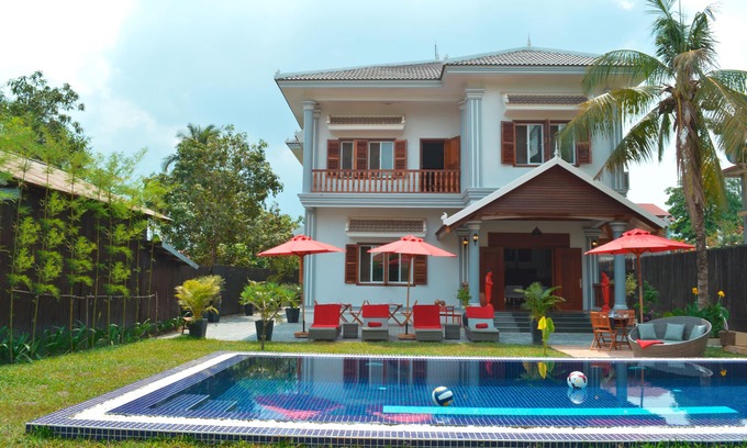 Siem Reap Villa | Villa 8/10 pers. 300 m2 with swimming pool in the heart of Siem-Reap/Angkor/Cambodia