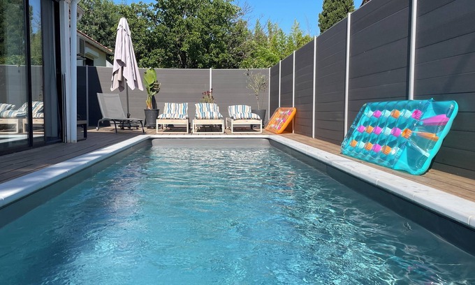 Les Bormettes Villa | Villa 800 m from the sea, south-facing terrace and swimming pool